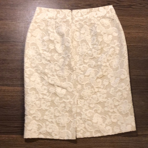 Banana Republic Floral Embroidery Pencil Skirt 4 - Picture 5 of 5